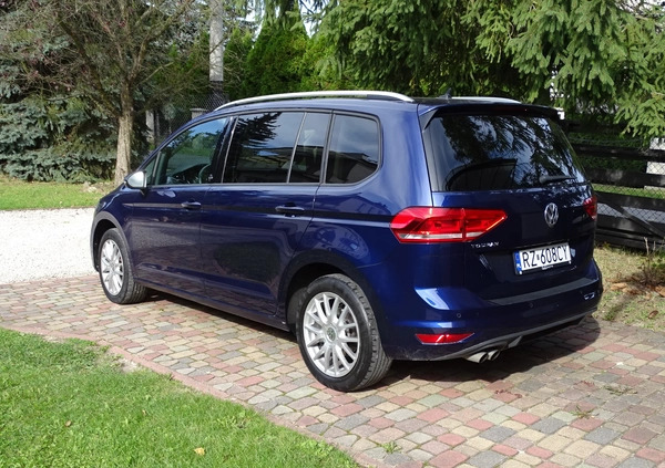 Volkswagen Touran cena 79800 przebieg: 68250, rok produkcji 2018 z Toruń małe 781